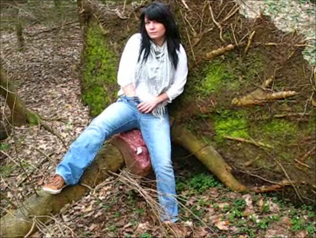 Hochimins Porno Video: Die Waldfi**arbeiterin