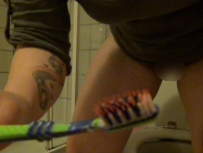 Hochimins Porno Video: Manchmal erfülle ich auch Sonderwünsche